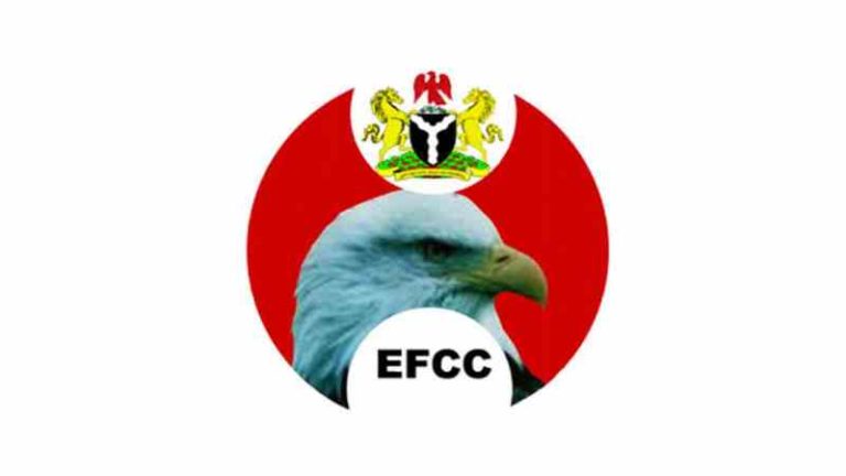 EFCC Officials Invade Female Student’s Hostel, Tour Their Nets At 2am In Ibadan