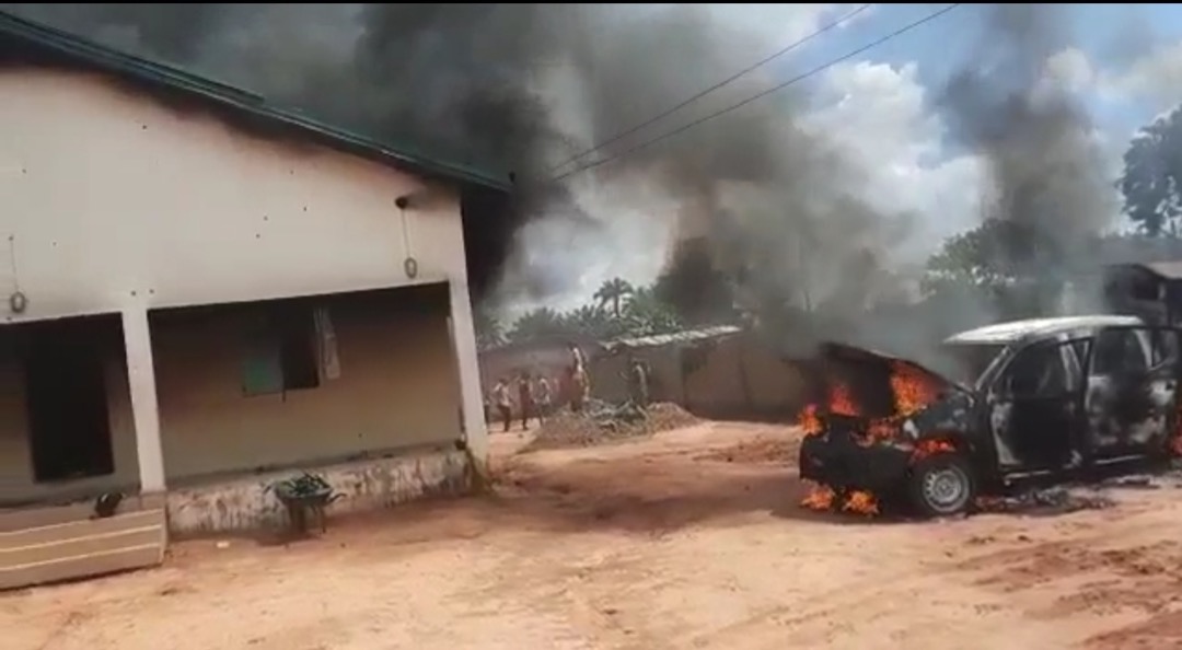 Unknown Gunmen Set Police Station And Officers Inside On Fire In Anambra