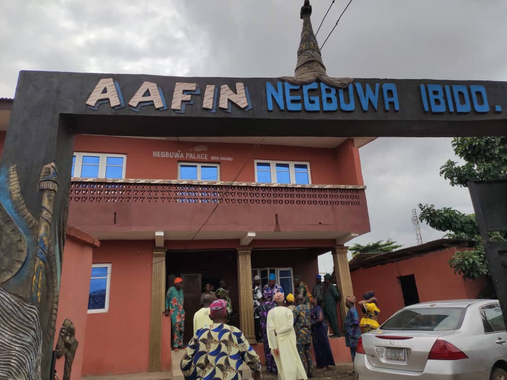 Community Ejects Impostor, Kola Adeyemi From Ibido In Ogun