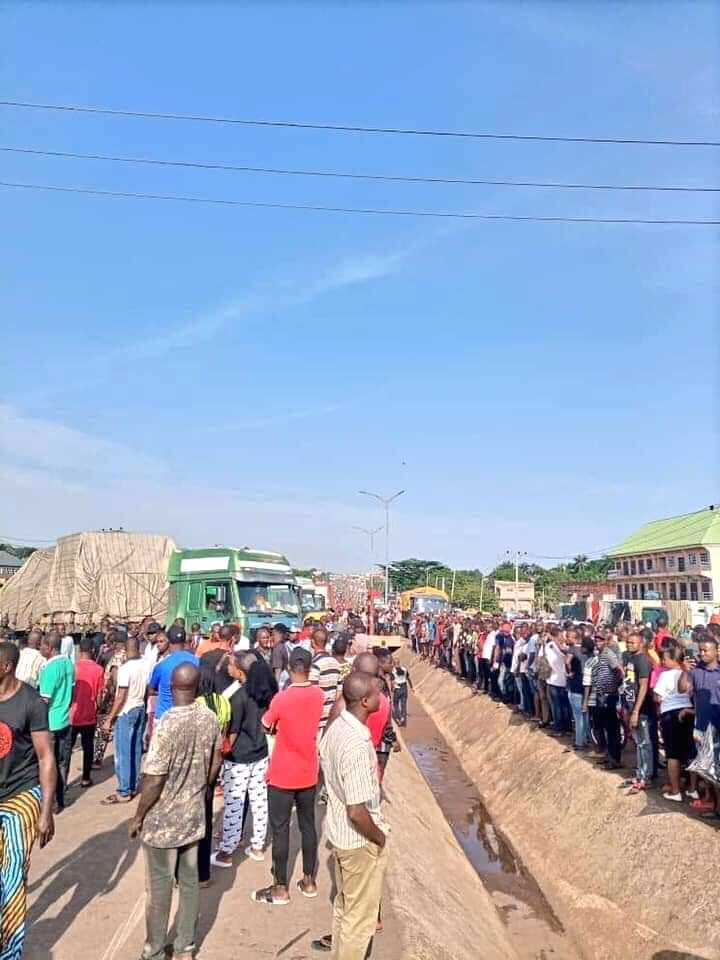 Residents, Traders Appeal to Gov Obiano Over Construction of Pedestrian Bridge