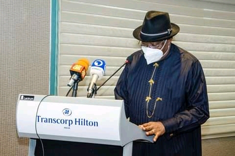 Goodluck Jonathan Presents Report On Banditry And Terrorism In Nigeria