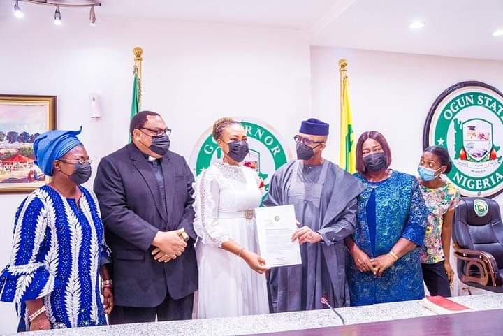 Joy Adesina, Best-Graduating Student Gets N5m, Bungalow & Scholarship From Ogun Governor