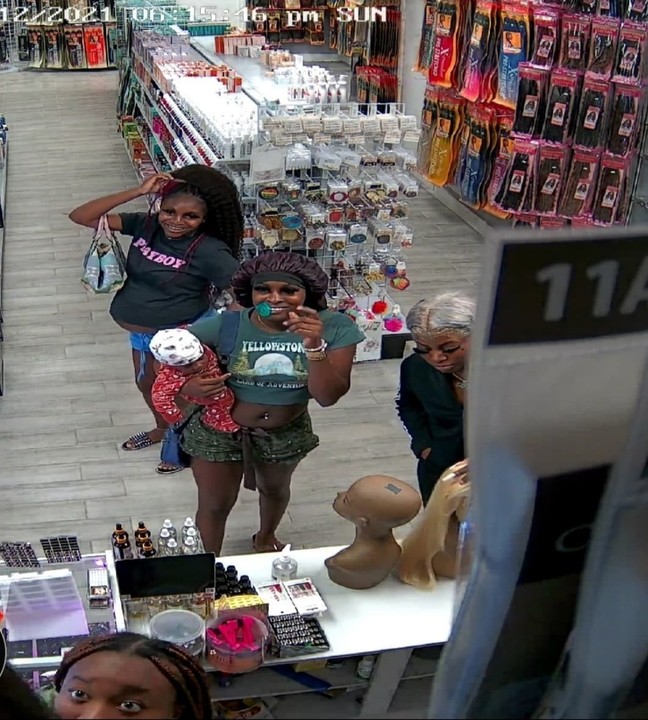 3 Women Pepper-Spray Seller, Run Away With Lace Wigs From The Store