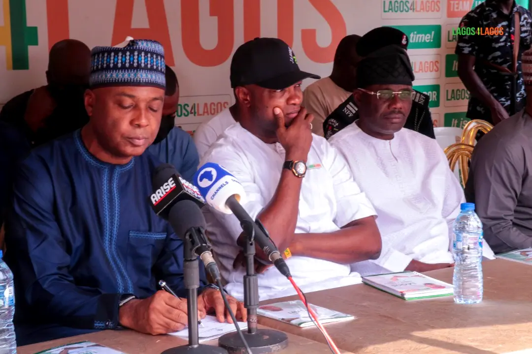 2023: Saraki welcomes APC Lagos4Lagos group to PDP