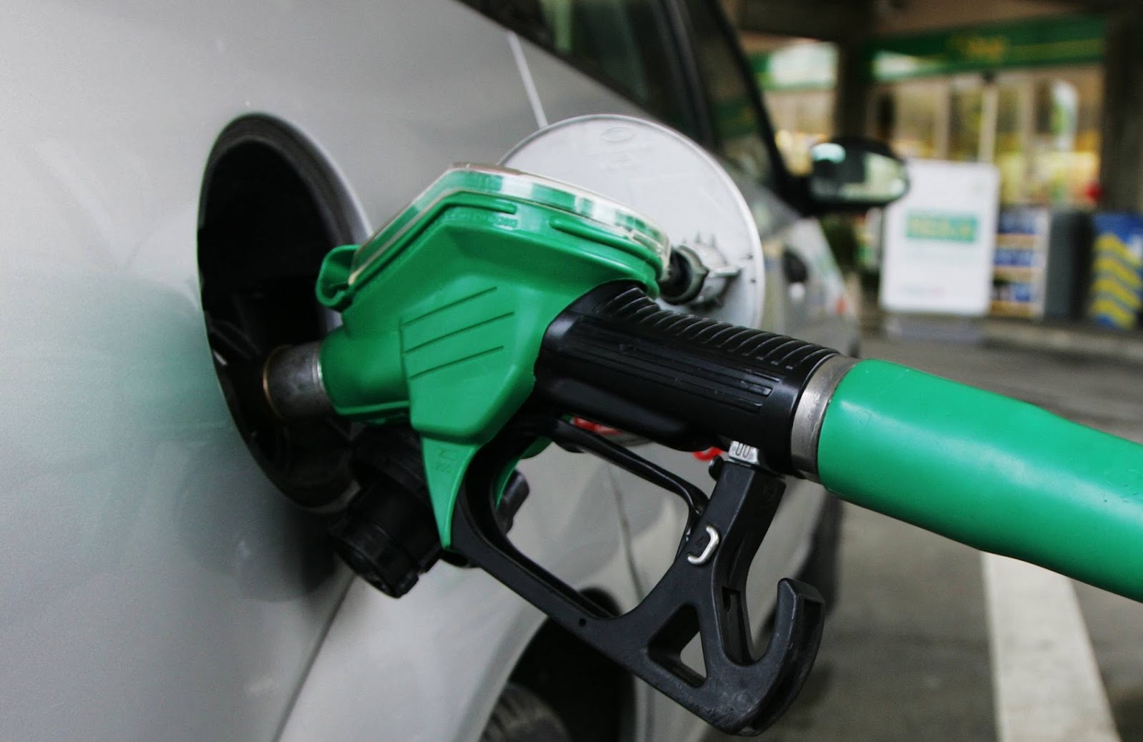 Petrol May Sell Above ₦340/Litre, Marketers Plan Imports Amidst Forex Crisis