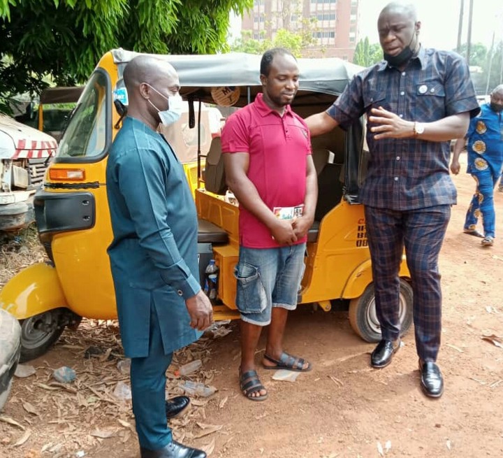 Tricycle Rider Apologises To Ministry Over Misconduct On Enugu Road