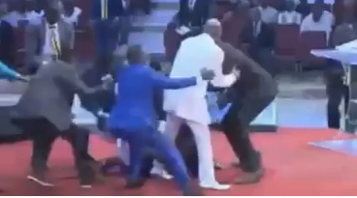 Man Attacks Bishop Oyedepo On The Pulpit