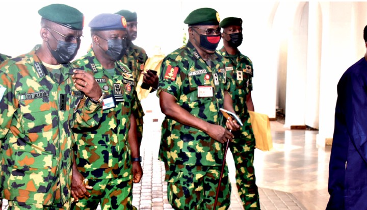 Buhari Tells Service Chiefs To Crush Terrorists Before 2023