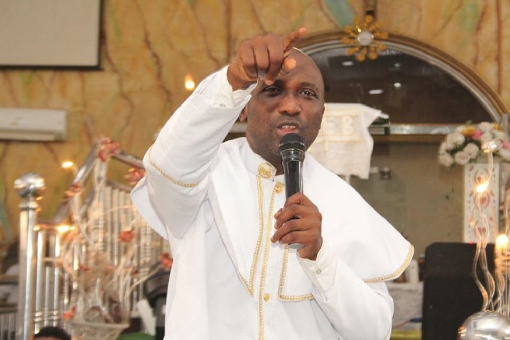 Primate Ayodele Releases 2022 Prophecies, Says Presidential Jet Will Crash