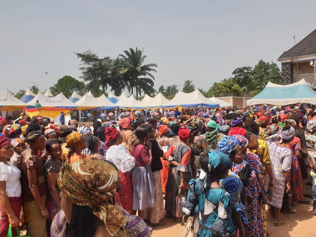 Widows Must Smile 2021: Emeka Nwankpa Empowers 5000 Widows, Artisans, Youths In Abia