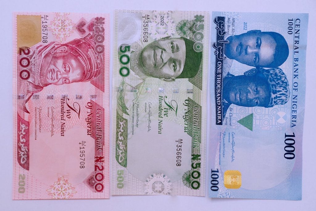 Cash Swap: Nigerians React Over CBN Fresh Deadline