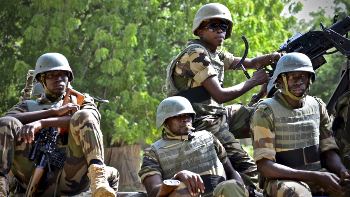 Anambra: Military comb Onitsha as gunmen abduct Naval officer, civilians