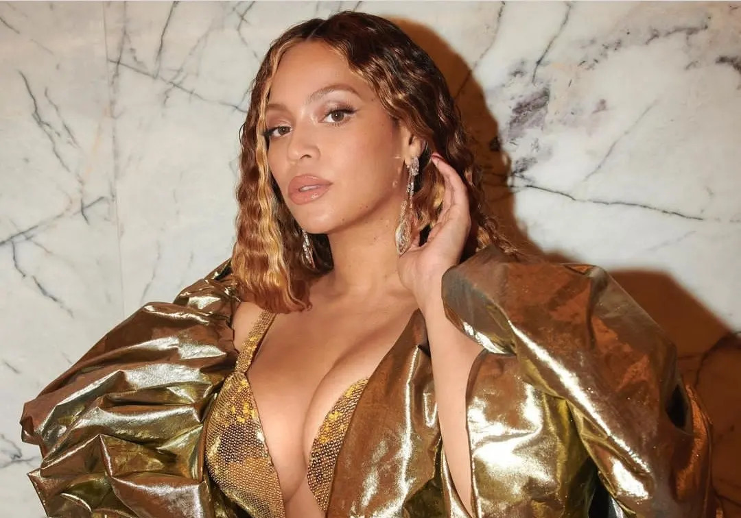 Photos/videos of Beyonce performing in Dubai at Atlantis The Royal opening