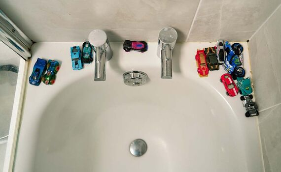 How Baby drowned in bath when plastic toy got stuck over the plug hole