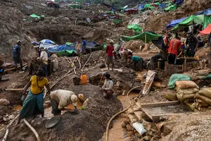 Cross River teenagers ranging 10-15 of age abandon school, in search of Gemstones