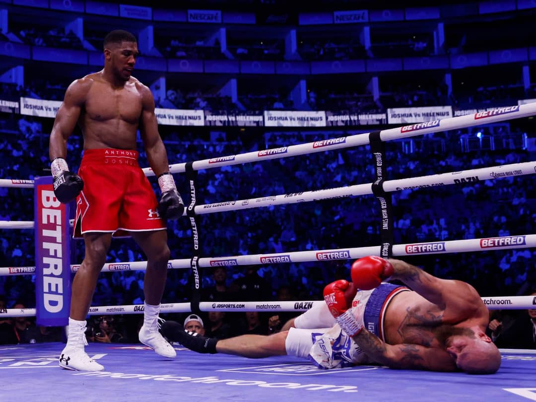 Anthony Joshua Wins Robert Helenius With a Devastating Punch in Round 7