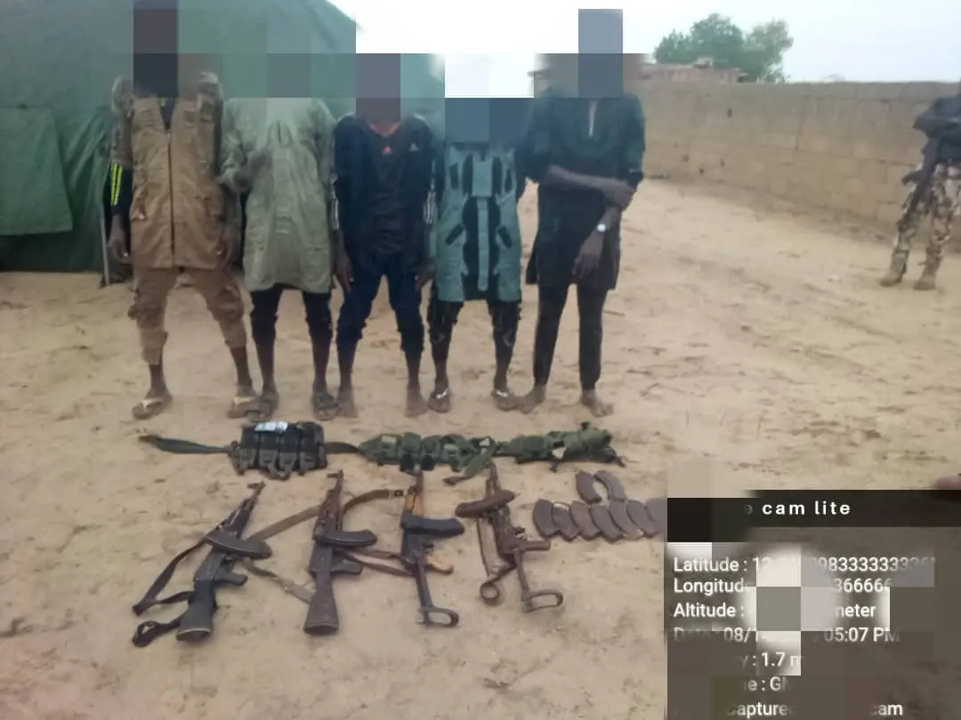 4 Boko Haram commanders, others surrender to Nigerian troops