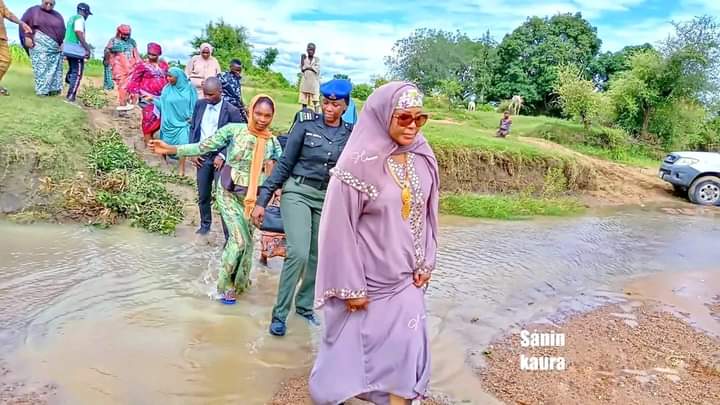 Photos As Bauchi First Lady, Aisha Bala-Muhammad's Convoy Got Trapped On A Bad Road