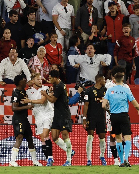 Vinicius Applauds Sevilla For Ejecting Fan Making Racist Gestures