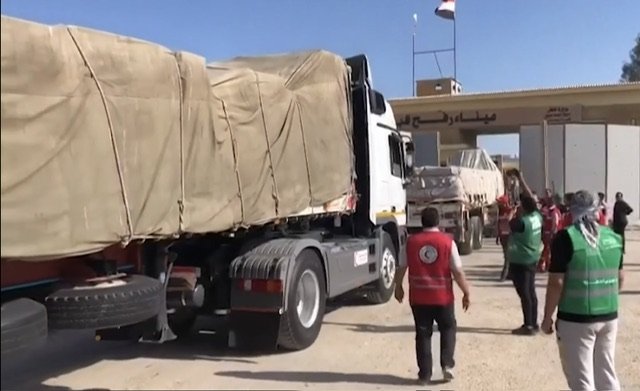 Israel-hamas: Truck Carrying Coffins Among Aid Convoy To Gaza