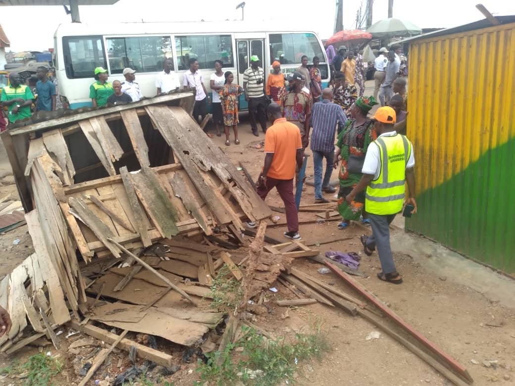 Oyo Govt. Evacuates 359 Shanties in Ibadan Public Schools