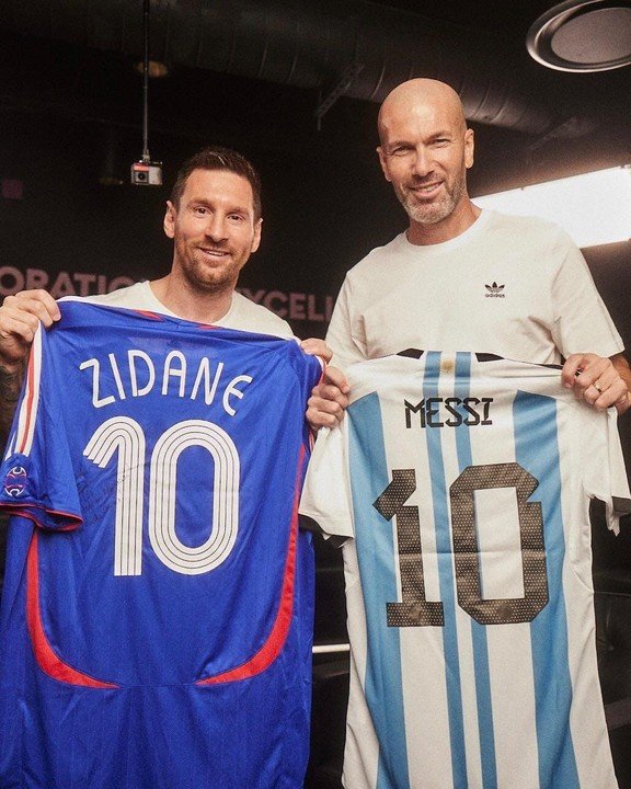 Messi Hails Zidane, Calls Him 'One Of The Greatest Players In History