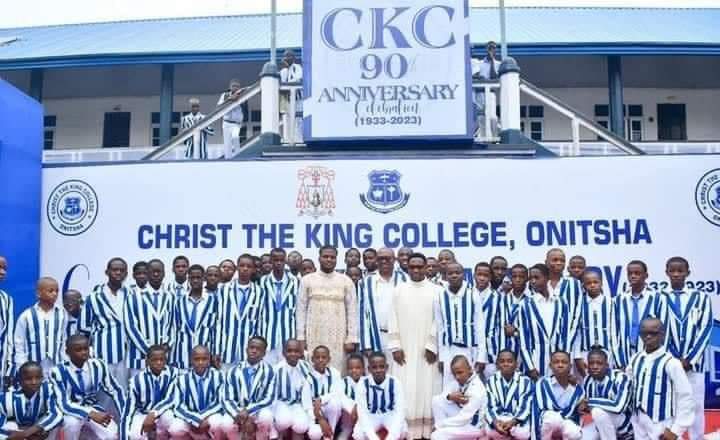 Peter Obi Visits, Celebrates With Alma Mater In Anambra State