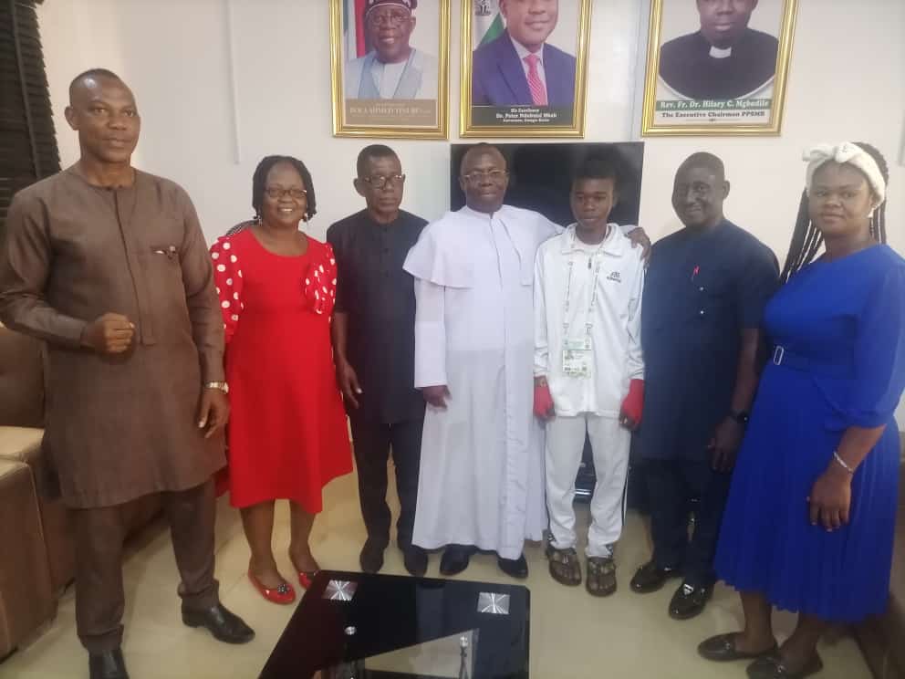 Mazi Ikechukwu Okorokwo presents boxer Jude Ugwuanyi