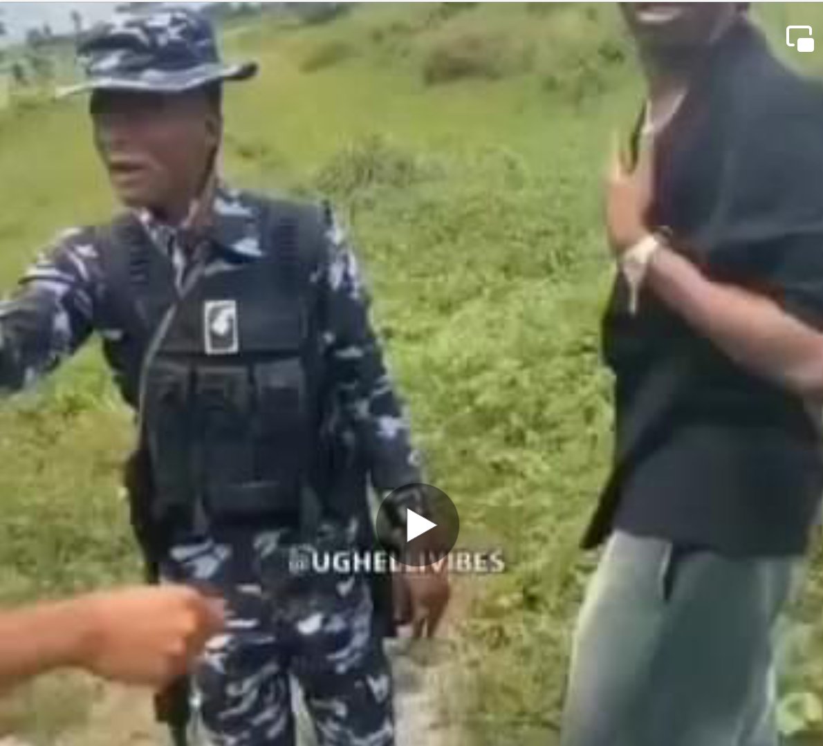 Video Of How Police Operatives assaults South Africa returnee and his friend in Delta