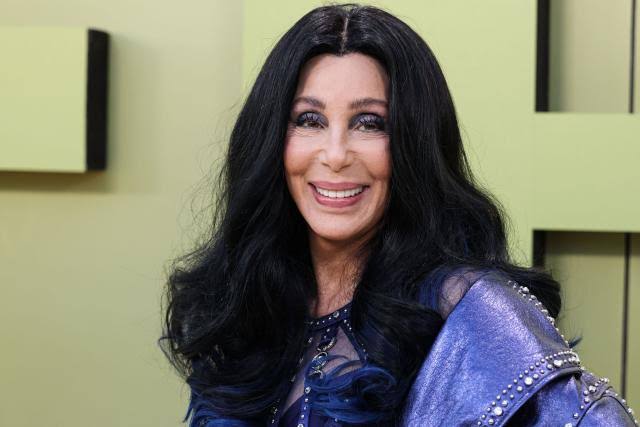 What all women should do at least once - Singer Cher reveals