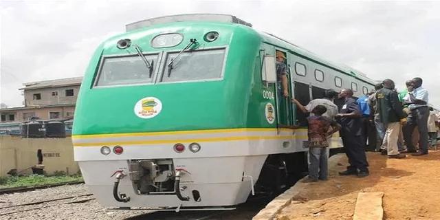 How Police Escort On Duty Dies In Kaduna-Abuja Train