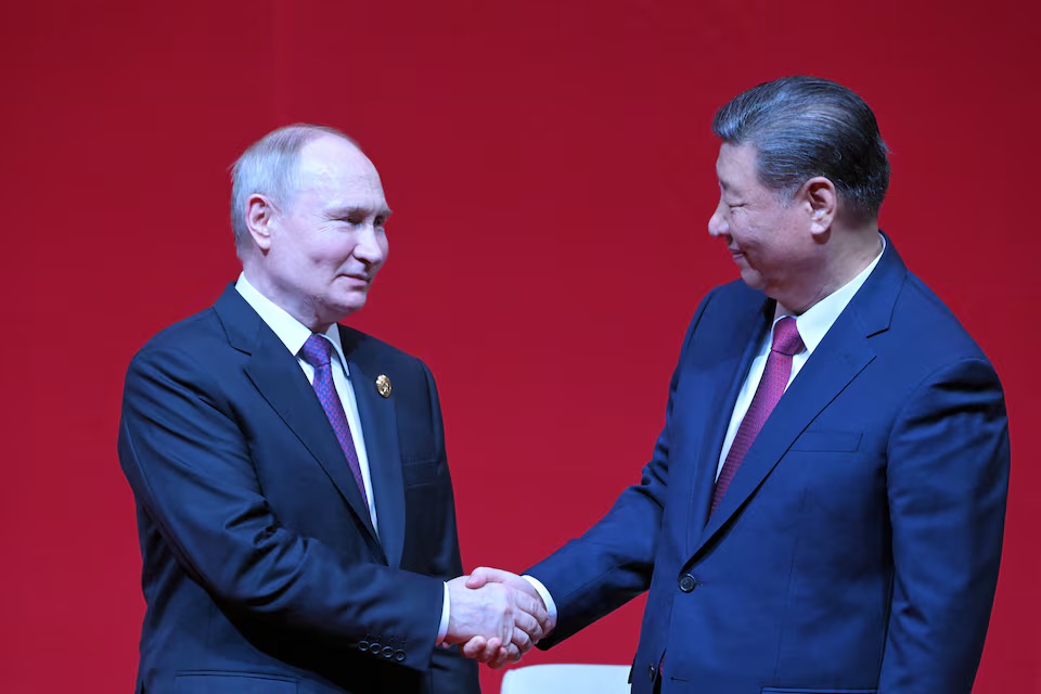 Putin Arrives China In Style, Pledges Stronger Military Ties