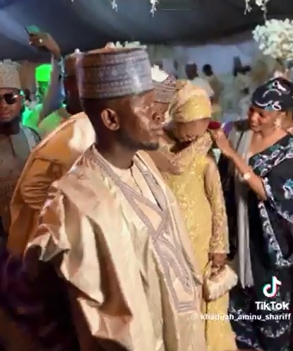 Moment Lady Cries Profusely At Her Wedding Ceremony