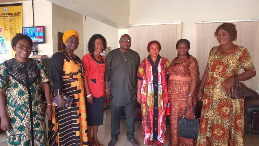 Presidents, Secretaries of The All Churches In Abatete, Eziowelle Improvement Union (Women's Wing) Pay Thank You Visit to Idemili North Mayor