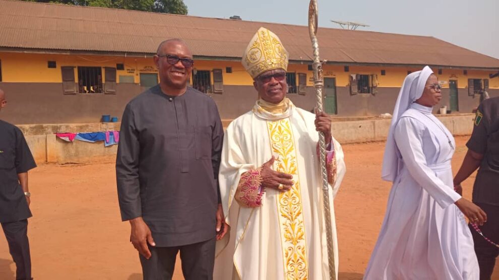 Archbishop Okeke, Obi Visit Onitsha Correctional Centre, Urge Inmates To Keep Hope Alive